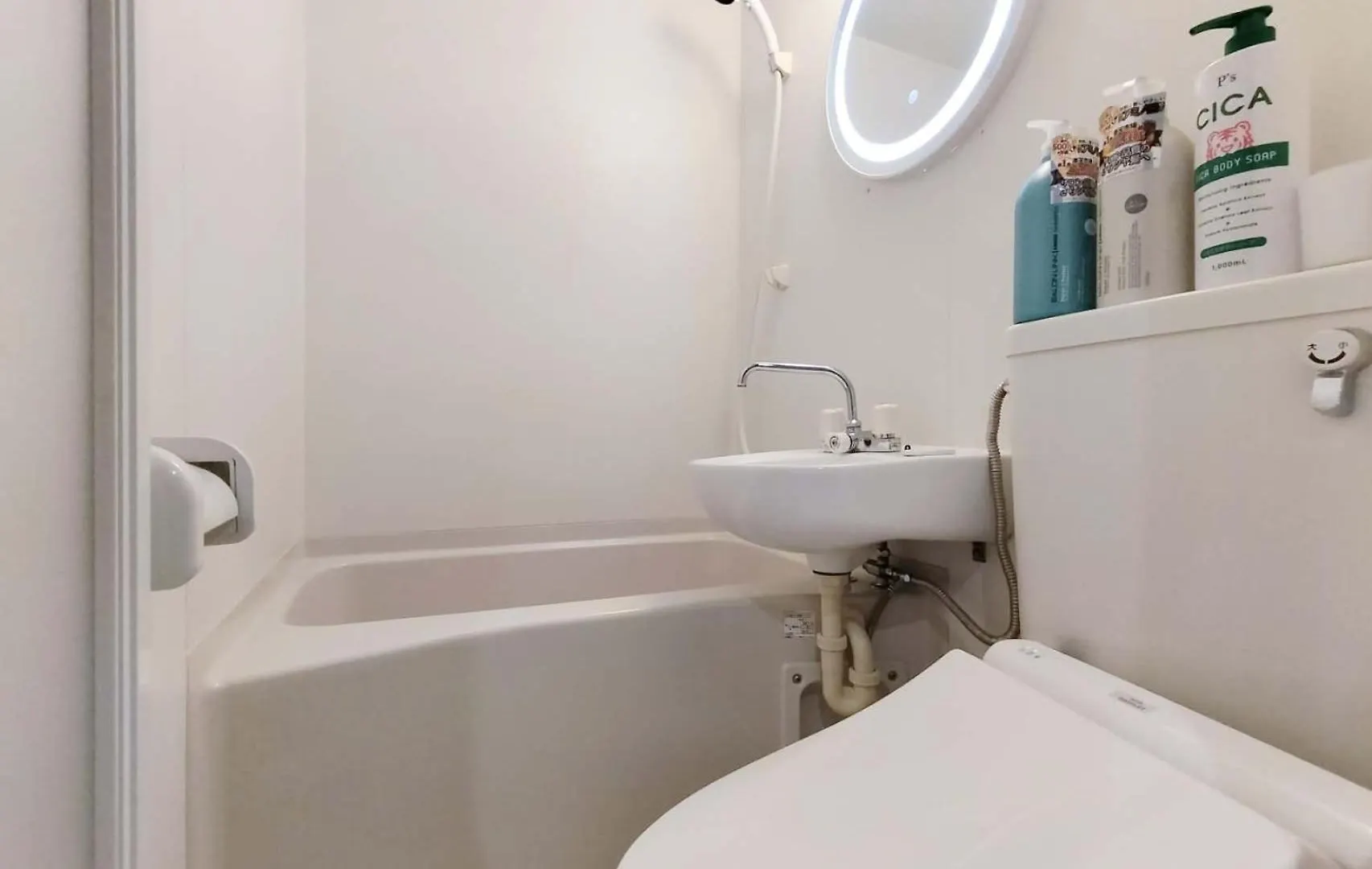 Aparthotel G22新宿最中心 東新宿站5分-Shinjuku Center 5 Mins To Station, Max 3 直达新宿 涉谷 表参道 池袋 上野 代代木 银座 原宿 Tokyo